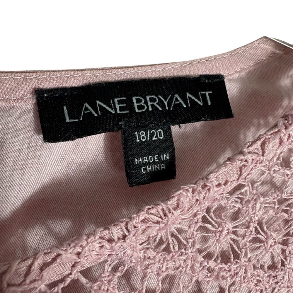 LANE BRYANT Lace Bell Sleeve Cotton Blouse Size 18/20 — FEMININE & ROMANTIC - Picture 7 of 8